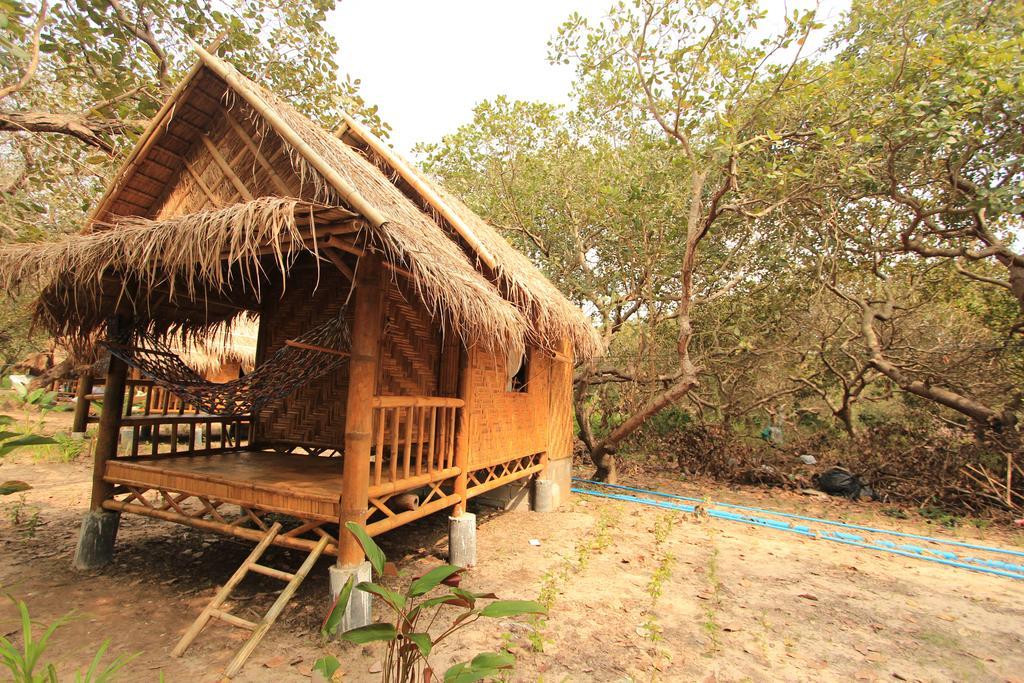 Chalee Tropicana Bungalow Koh Phayam Bilik gambar
