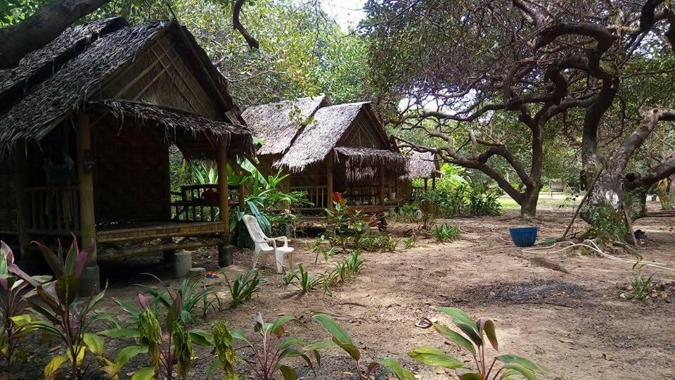 Chalee Tropicana Bungalow Koh Phayam Luaran gambar